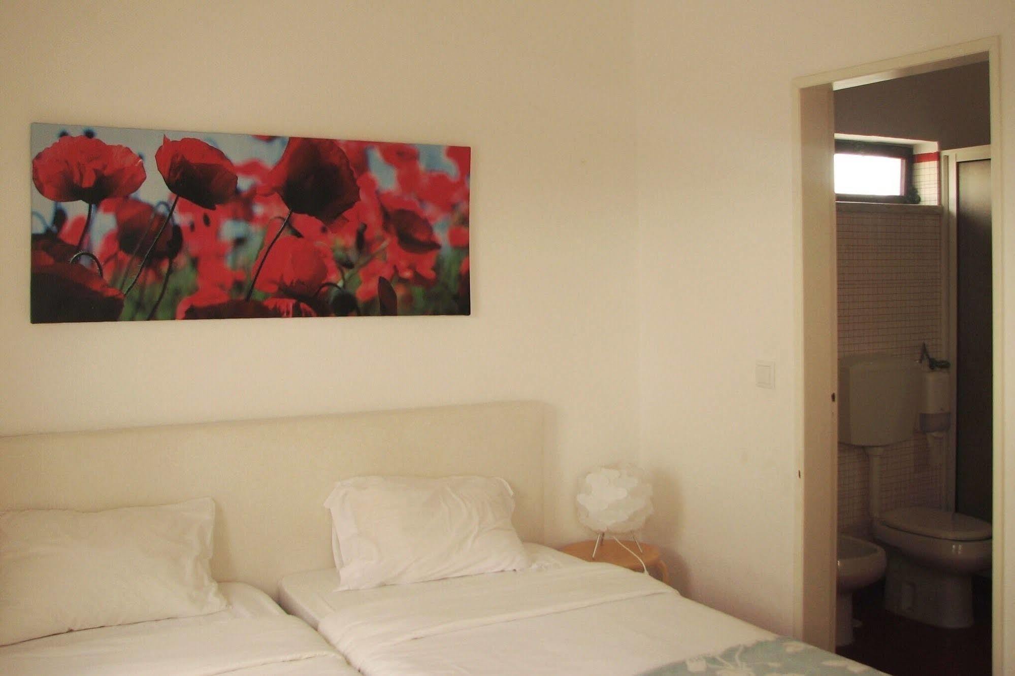 Blue Buddha Beach House Ericeira Ngoại thất bức ảnh